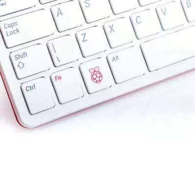 Kit Raspberry Pi 400 - Computador Pessoal Portátil e Completo